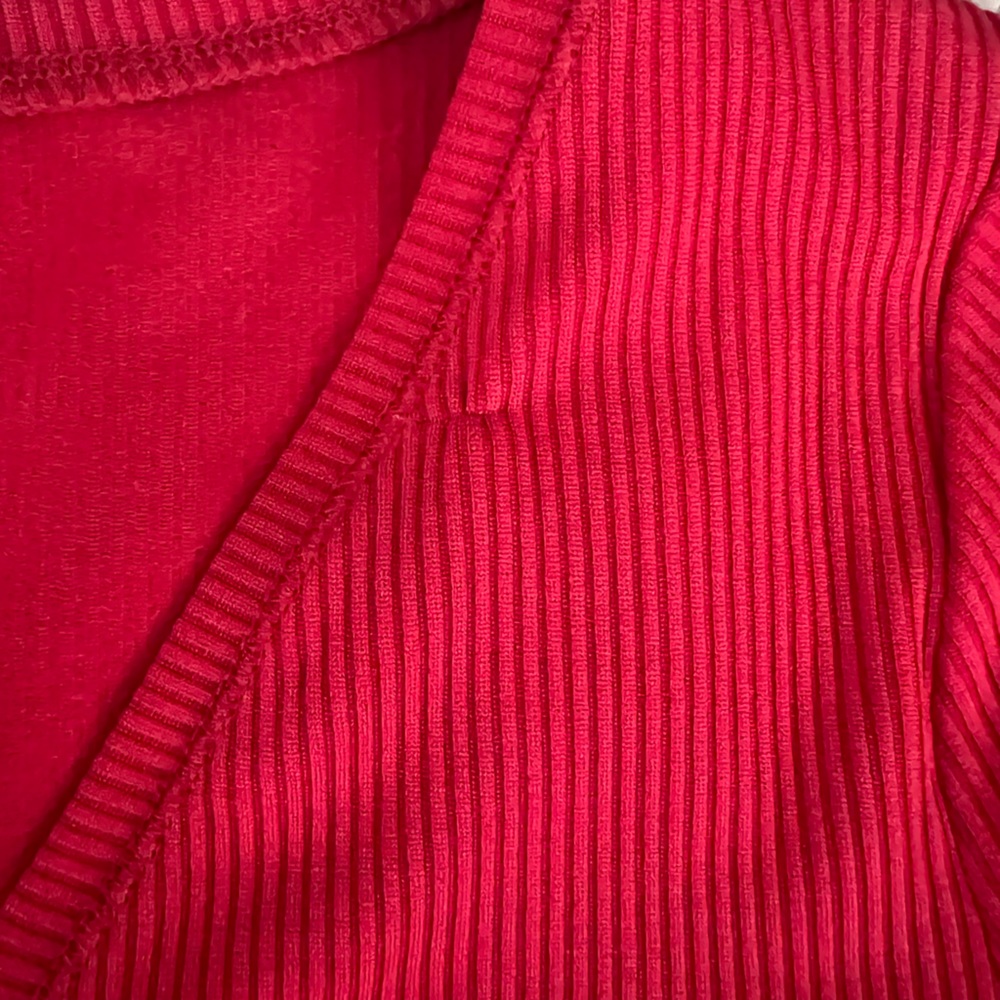 Crop Top - Picture 3 of 4